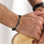 Pearl bracelet with initial custom engraving detail and material quality