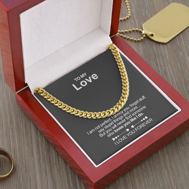Close-up detail of Classy Cuban Chain - To my Love showing premium quality craftsmanship