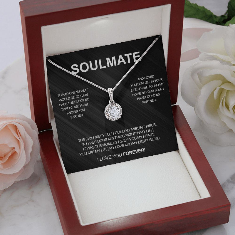 Close-up detail of Crystal necklace - To my Soulmate showing premium quality craftsmanship